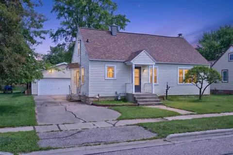 908 W 5th St, Nekoosa, WI 54457
