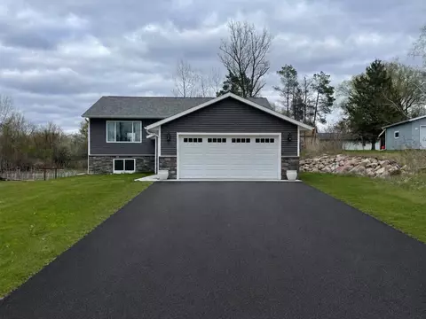 116 Curtis Ave, Hatley, WI 54440