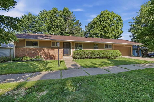 908 S 11th St, Wausau, WI 54403