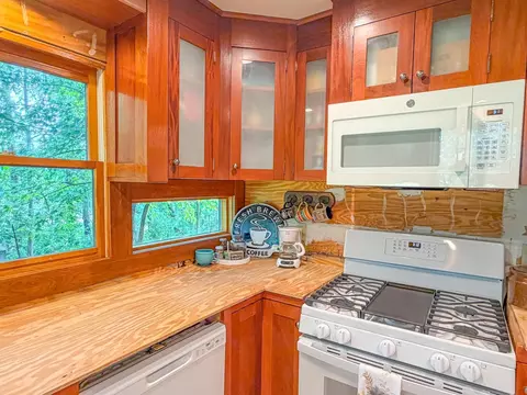 Kitchen - w7675 County Road West, Phillips, WI 54555 photo 7 of 9