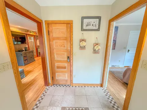 Entry Way - w7675 County Road West, Phillips, WI 54555 photo 3 of 7