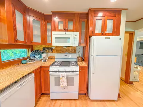 Kitchen - w7675 County Road West, Phillips, WI 54555 photo 6 of 9