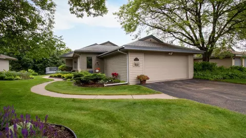 1235 Easthill Dr, Wausau, WI 54403