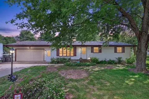 1060 Lakewood Ln, Wisconsin Rapids, WI 54494
