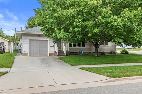2010 Chase St, Wisconsin Rapids, WI 54495
