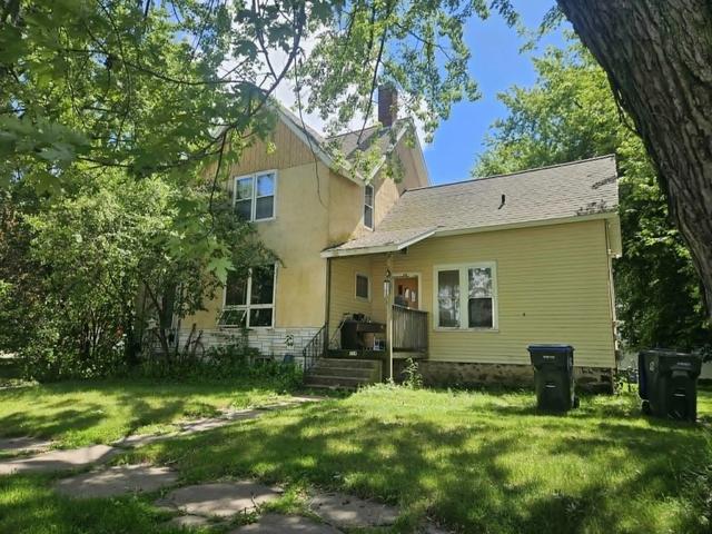 114 E 9th St, Marshfield, WI 54449