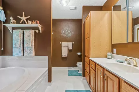Bath - w5570 Lonn Road, Tomahawk, WI 54487 photo 1 of 6