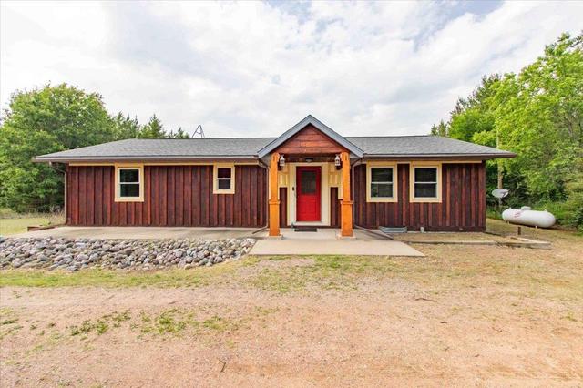 924 County Road C, Hancock, WI 54943