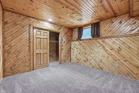 Bedroom - 3475 Oak Hill Ln, Eagle River, WI 54521 photo 4 of 6