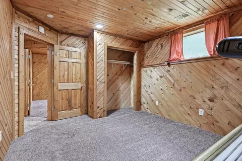Bedroom - 3475 Oak Hill Ln, Eagle River, WI 54521 photo 2 of 6