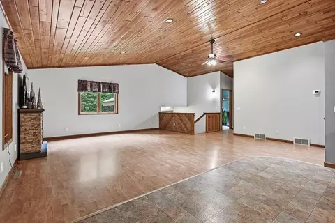 Living - 3475 Oak Hill Ln, Eagle River, WI 54521 photo 3 of 8