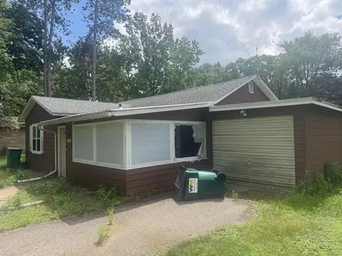 6130 Wazeecha Ave, Wisconsin Rapids, WI 54494