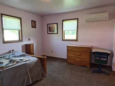 Bedroom - 12050 Wren Rd, Marshfield, WI 54449 photo 3 of 6