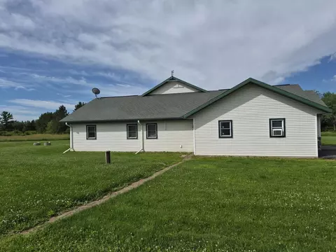 Exterior - 12050 Wren Rd, Marshfield, WI 54449 photo 4 of 8