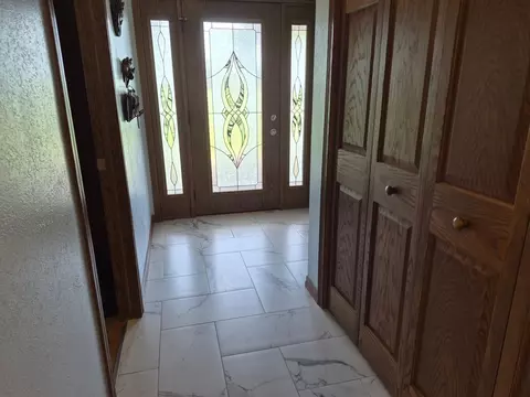 Entry Way - 12050 Wren Rd, Marshfield, WI 54449 photo 2 of 5