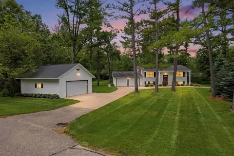 2251 Beechwood Dr, Plover, WI 54467