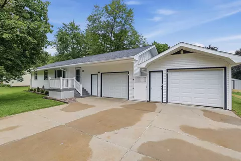 1920 Carey St, Wisconsin Rapids, WI 54495