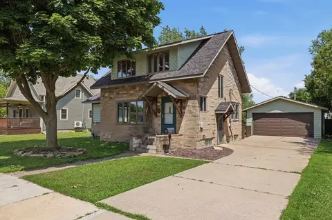 321 10th St S, Wisconsin Rapids, WI 54494
