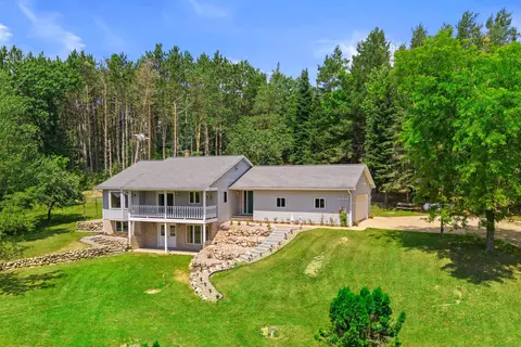 9834 River Rd, Amherst, WI 54406
