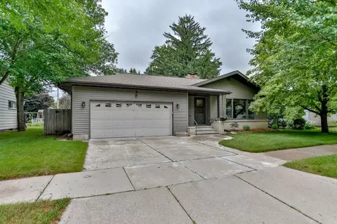 2619 Oakwood Blvd, Wausau, WI 54403