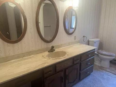 Bath - 3808 Powers St, Weston, WI 54476 photo 1 of 3