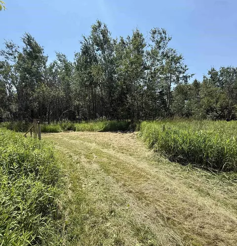Red Hickory Road, Eland, WI 54427