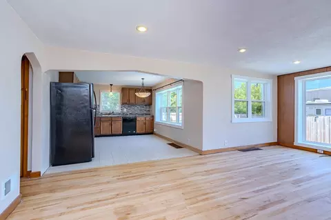 Living - 116 Robb St, Schofield, WI 54476 photo 1 of 6
