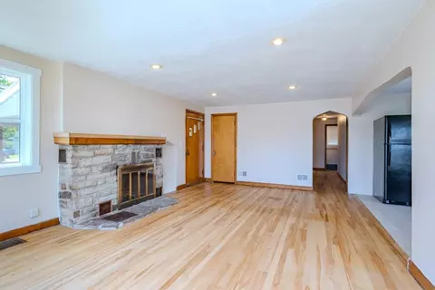 Living - 116 Robb St, Schofield, WI 54476 photo 3 of 6