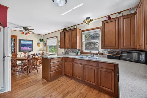 Kitchen - 2425 Simonis St, Stevens Point, WI 54481 photo 3 of 5