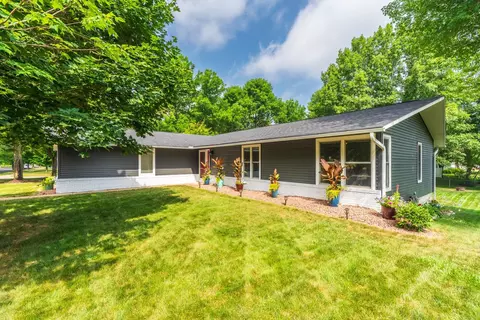 1304 Maple Hill Rd, Wausau, WI 54403