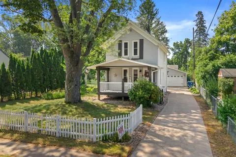 825 Weston Ave, Wausau, WI 54403