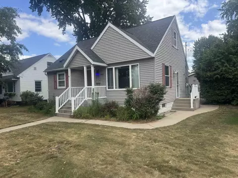 940 2nd St, Port Edwards, WI 54469
