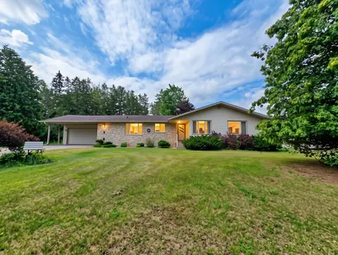 5289 Reddin Rd, Wisconsin Rapids, WI 54495
