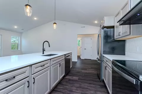 Kitchen - 1390 Park Dr, Schofield, WI 54476 photo 2 of 2