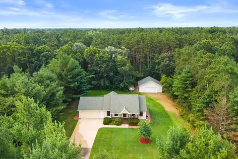 6220 Pointe Pl, Wisconsin Rapids, WI 54494