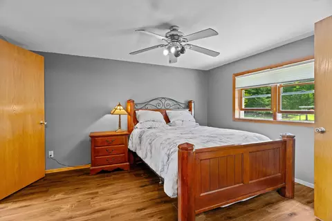 Bedroom - 116395 Riverside Rd, Marshfield, WI 54449 photo 2 of 4