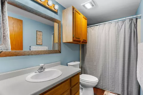 Bath - 116395 Riverside Rd, Marshfield, WI 54449 photo 2 of 3