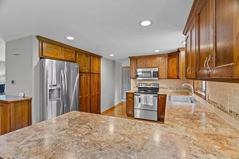 Kitchen - 116395 Riverside Rd, Marshfield, WI 54449 photo 2 of 4