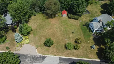 1702 Woodland Ridge Rd, Wausau, WI 54403