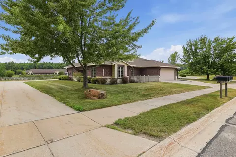 1032 Jasmine Ln, Stevens Point, WI 54482