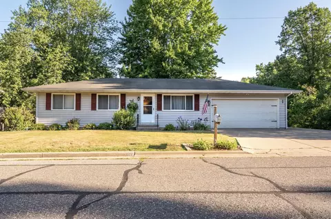 565 Pine St, Medford, WI 54451
