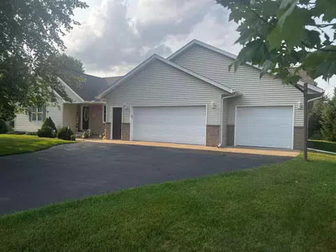 2172 Oregon Trl, Kronenwetter, WI 54455