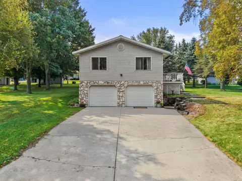 1011 Heindl Ln, Marathon, WI 54448