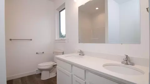 Bath - 3404 Caesars Ct, Weston, WI 54476 photo 2 of 2