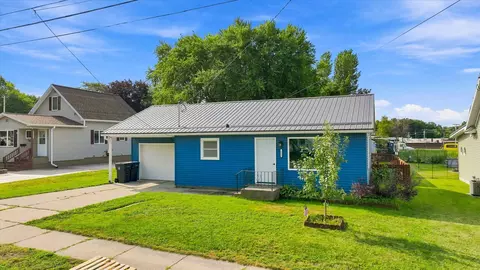 Exterior - 112 E 17th St, Marshfield, WI 54449 photo 3 of 7