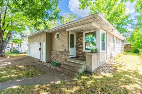 809 N 8th Ave, Wausau, WI 54401