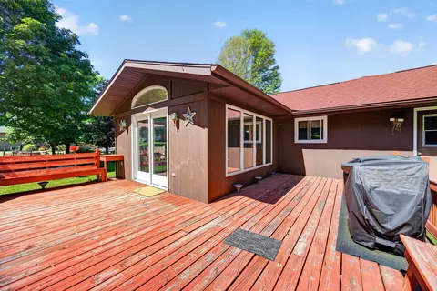 Exterior - 2007 Frontage Rd, Schofield, WI 54476 photo 5 of 13