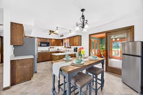 Kitchen - 2007 Frontage Rd, Schofield, WI 54476 photo 1 of 4