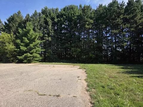 2381 N Second Dr, Stevens Point, WI 54481 photo 2