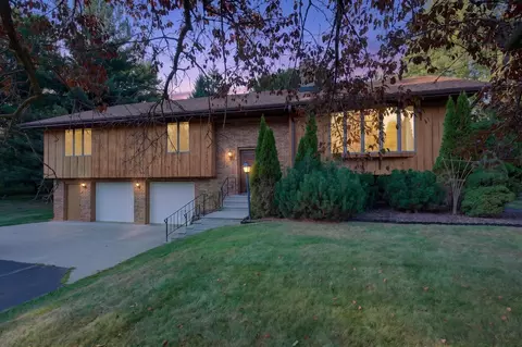6989 Zubella Rd, Rudolph, WI 54475